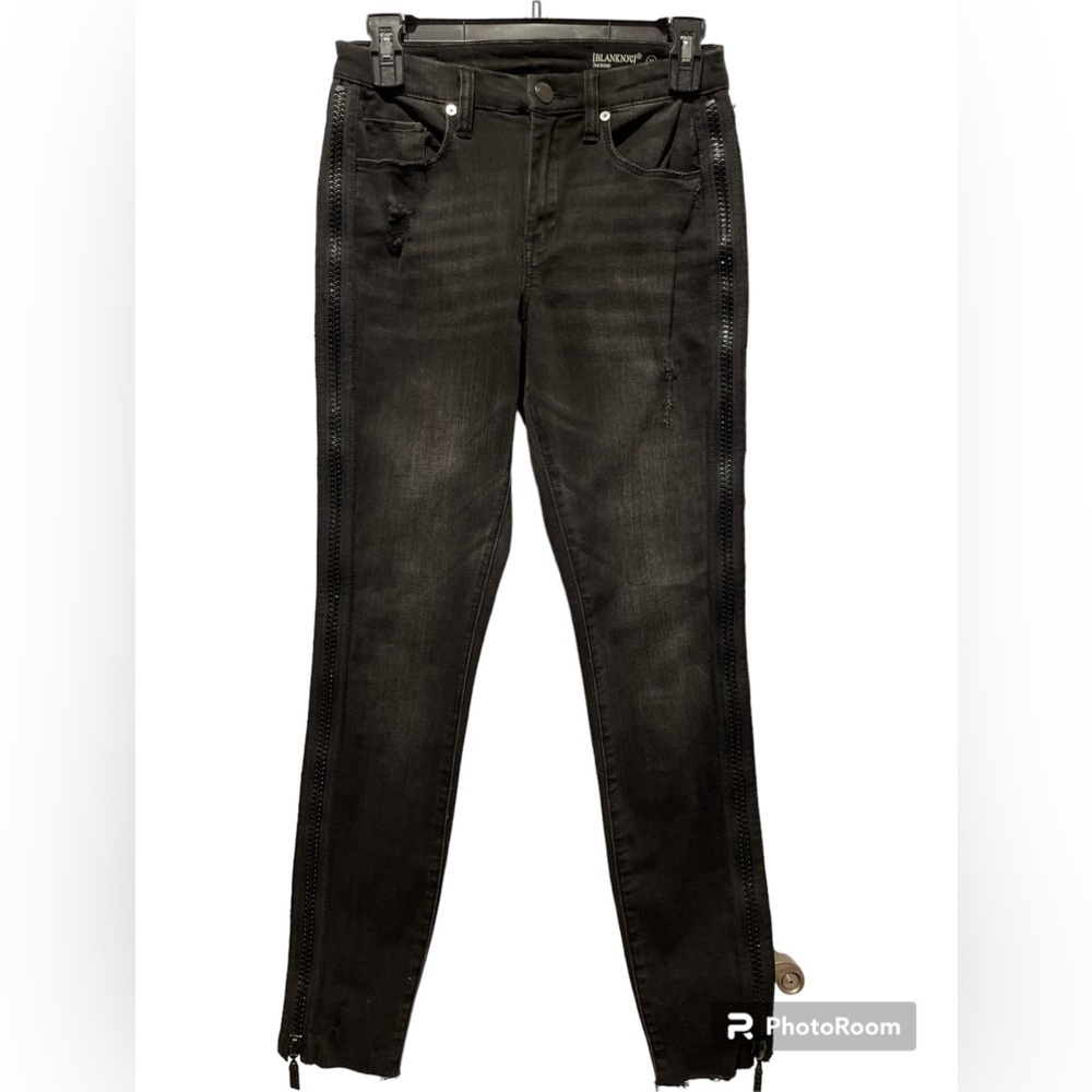 Blanknyc The Bond Full Side Zip Mid-rise
Distressed Skinny Jeans size 27